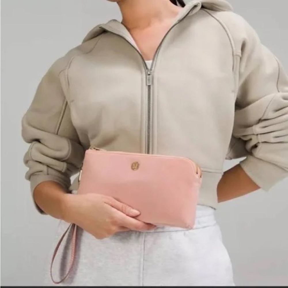 Lululemon curved wristlet